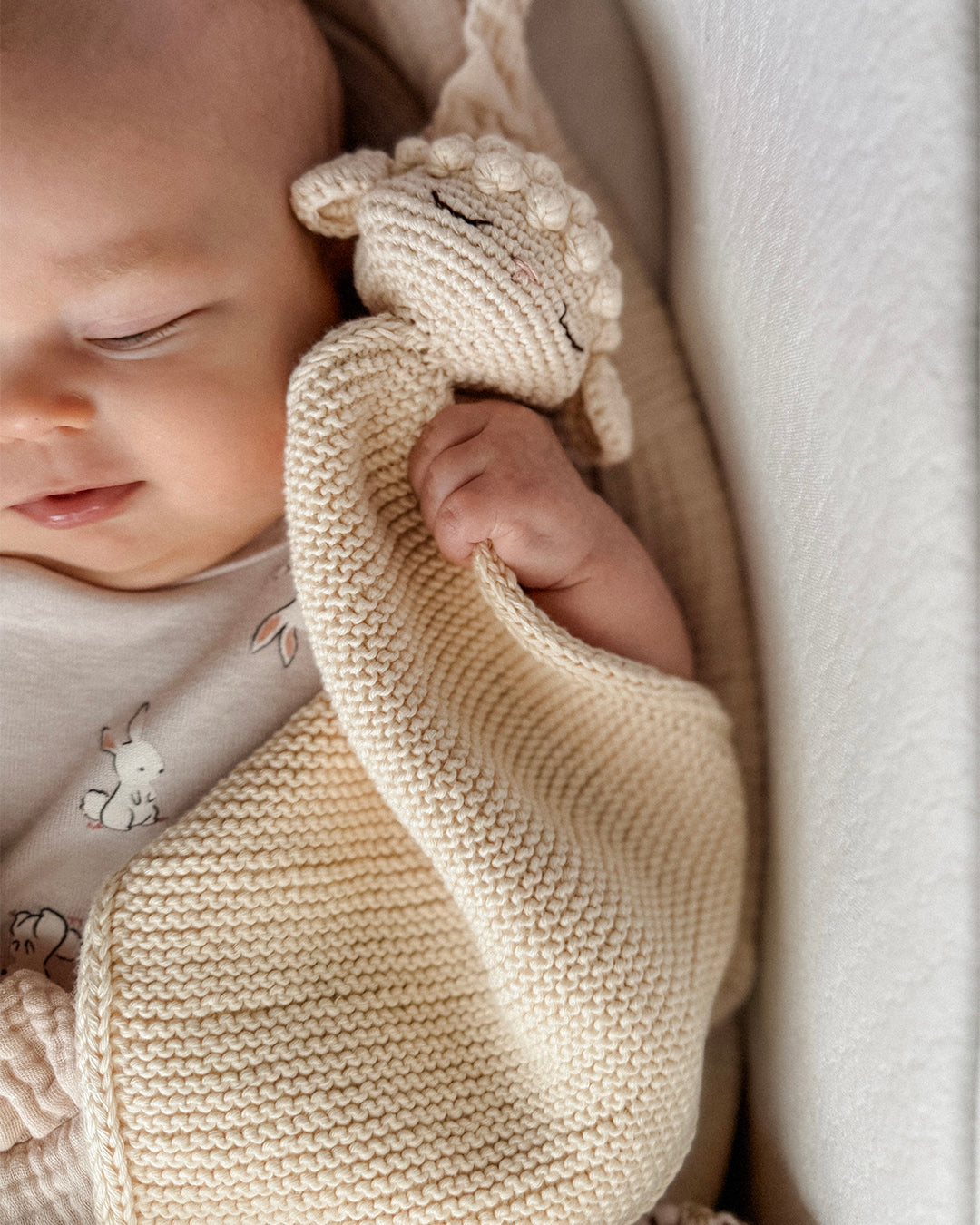 Patti Oslo Norge Cuddle Cloth Lamb | cream Cuddle Cloths