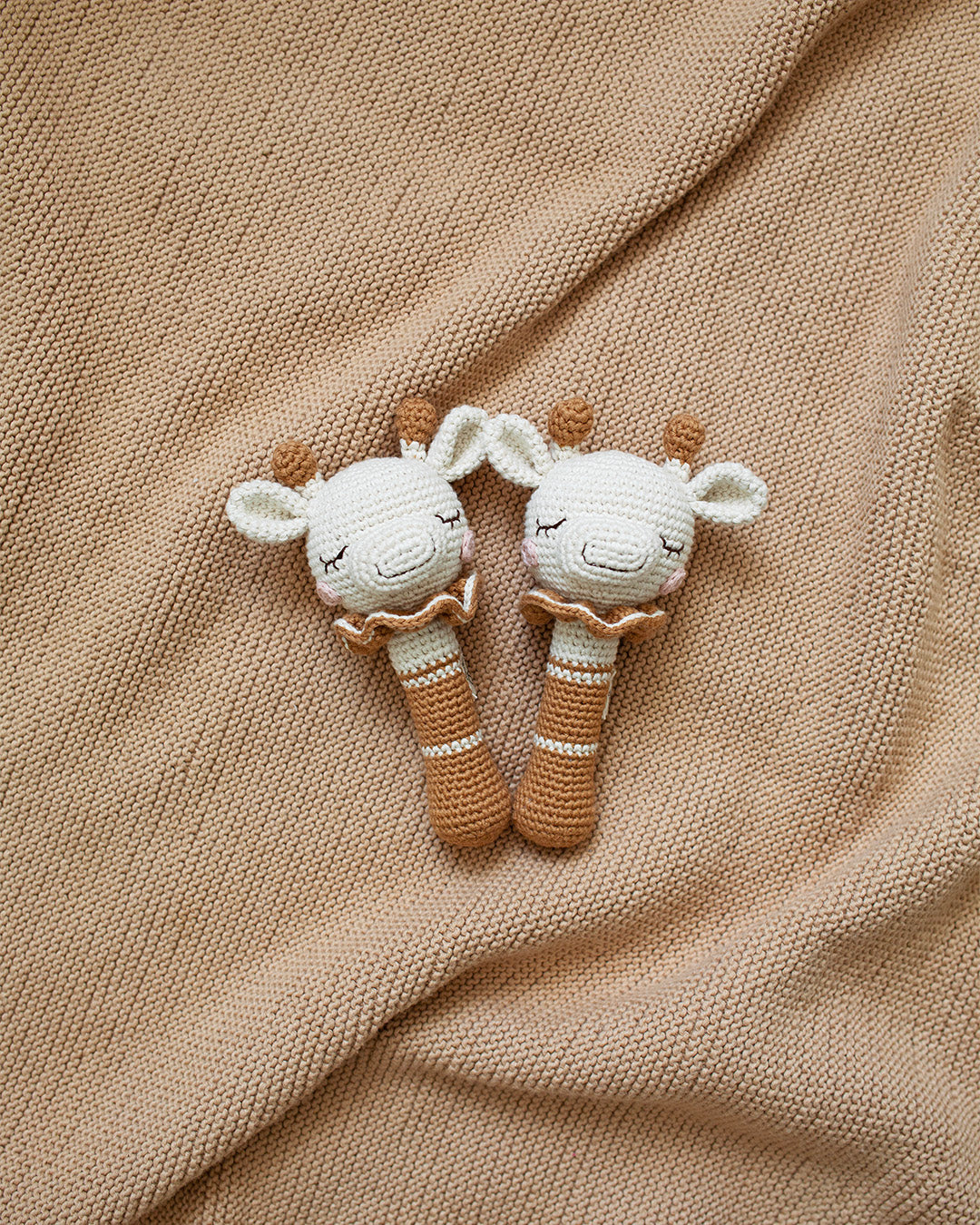 Patti Oslo Norge Goldie Sjiraffen Rangle | caramel Teething Rings & Rattles & Baby Gym Toys