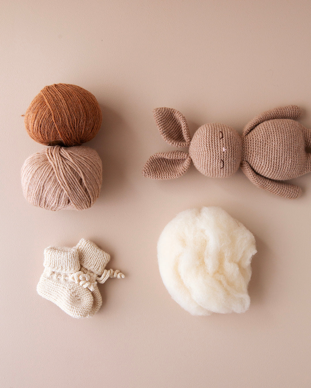 Patti Oslo Norge Kanin Kosebamse | Ull - beige Organic Soft Toys