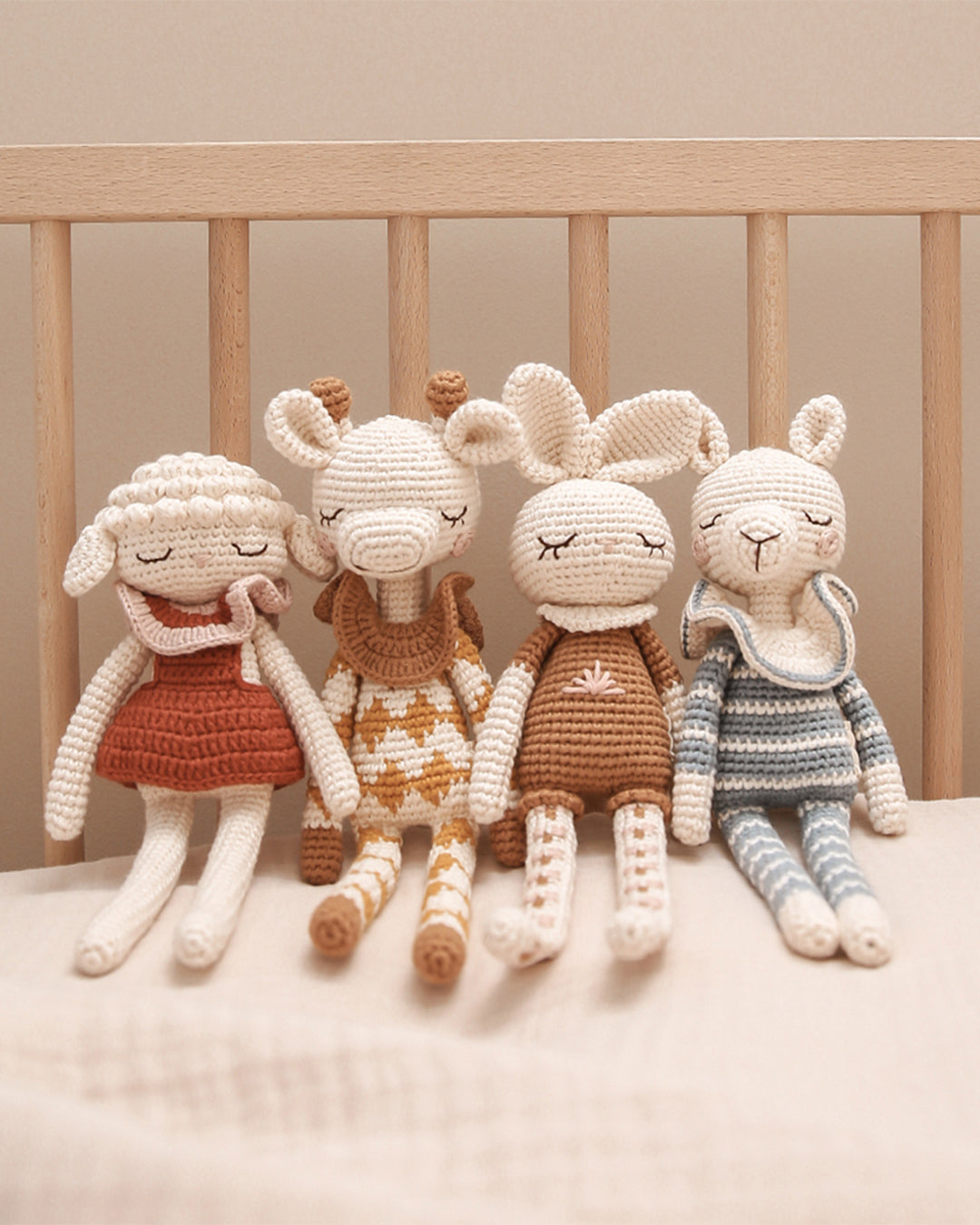 Patti Oslo Norge Luna Lam Kosebamse | rosa striped collar Organic Soft Toys