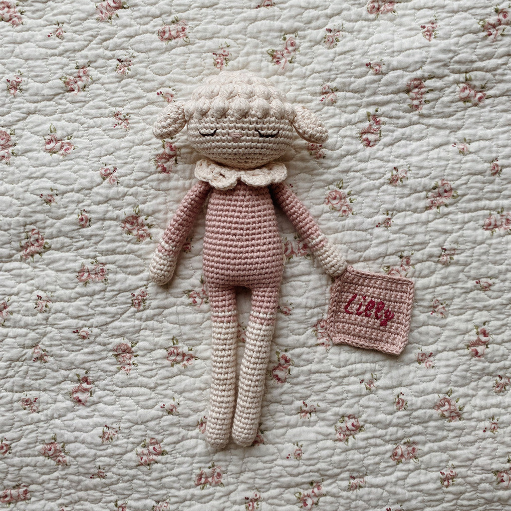 Patti Oslo Norge Personalised Lilli Lamb I rosa Organic Soft Toys