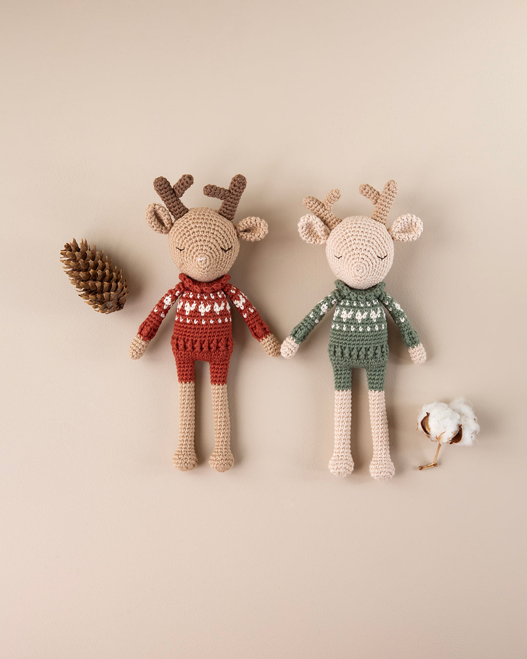 Patti Oslo Norge Robin Reinsdyr I Kosebamse I pine green Organic Soft Toys
