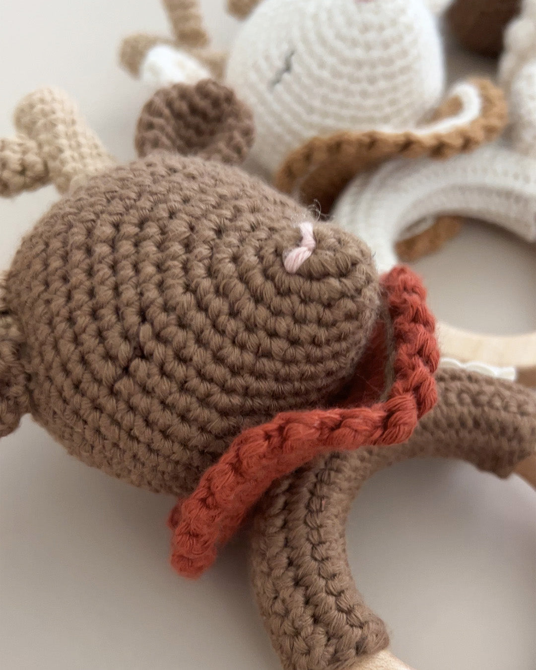 Patti Oslo Norge Robin Reinsdyr Bitering | cherry red Teething Rings & Rattles & Baby Gym Toys
